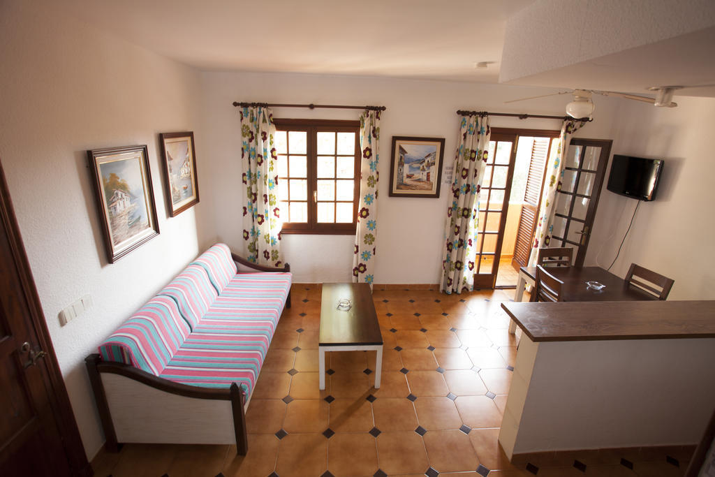 Hotel Bahia Park Cala En Porter  Exteriér fotografie