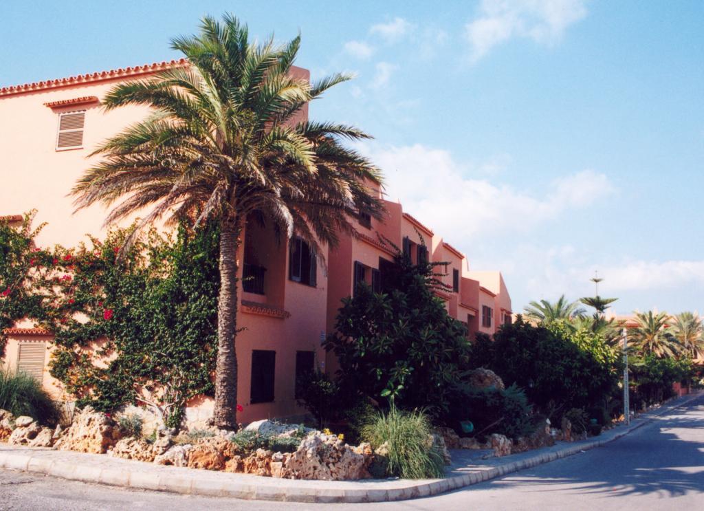 Hotel Bahia Park Cala En Porter  Exteriér fotografie
